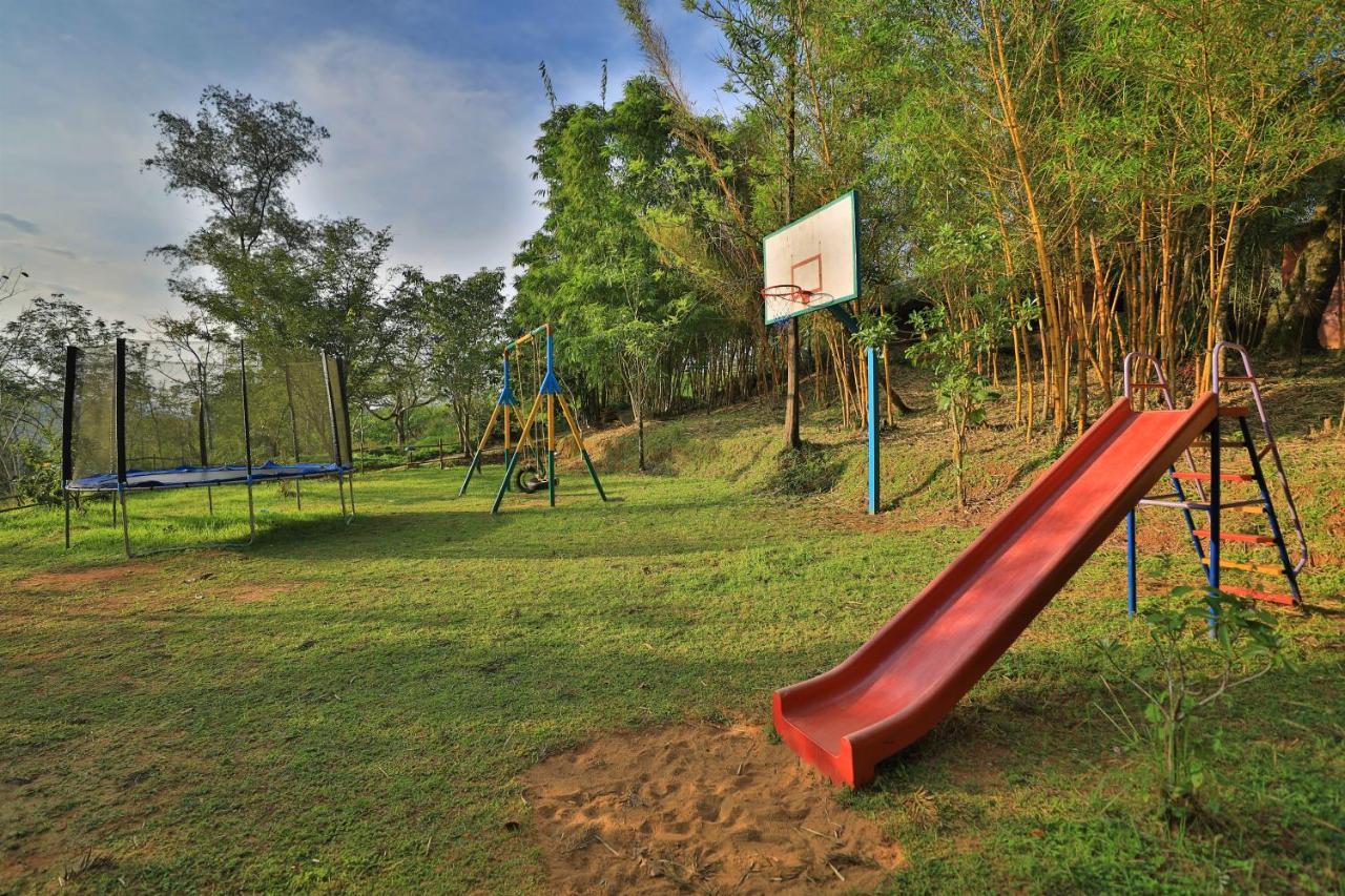 מדיקרי Heritage Resort Coorg מראה חיצוני תמונה