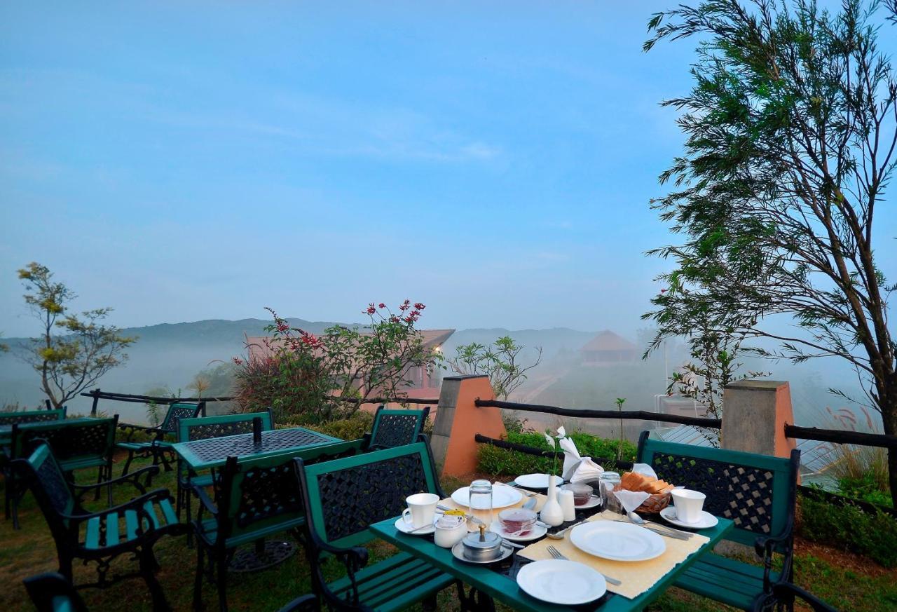 מדיקרי Heritage Resort Coorg מראה חיצוני תמונה